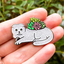 Load image into Gallery viewer, Scottish fold planter enamel pin